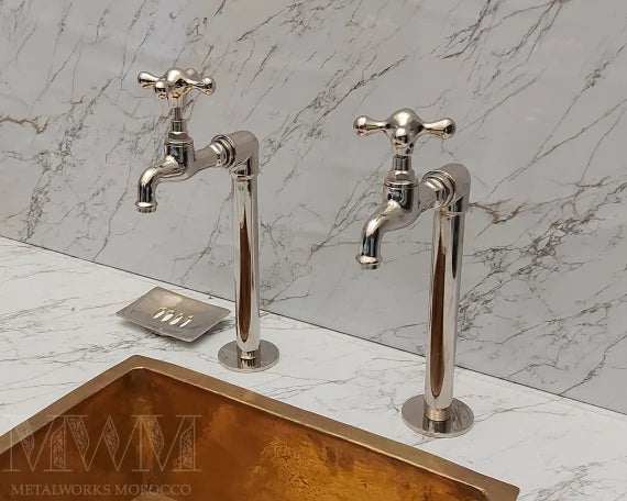 Bib Tap