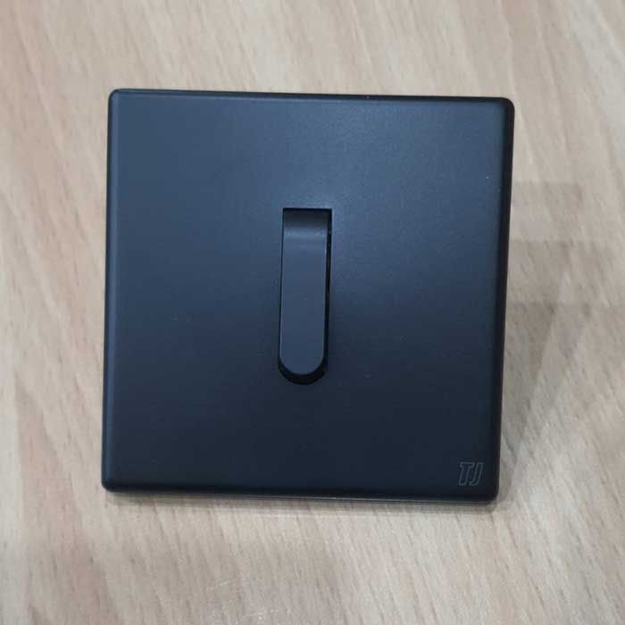 1 Gang 1 Way Switch - Black