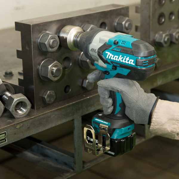 Makita DTW1001RTJ 18V LXT Cordless Impact Wrench 3/4" 1050Nm