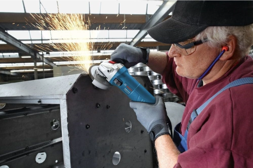 Bosch GWS 9-115 220V 4.5 In. Professional Angle Grinder 115mm 900W