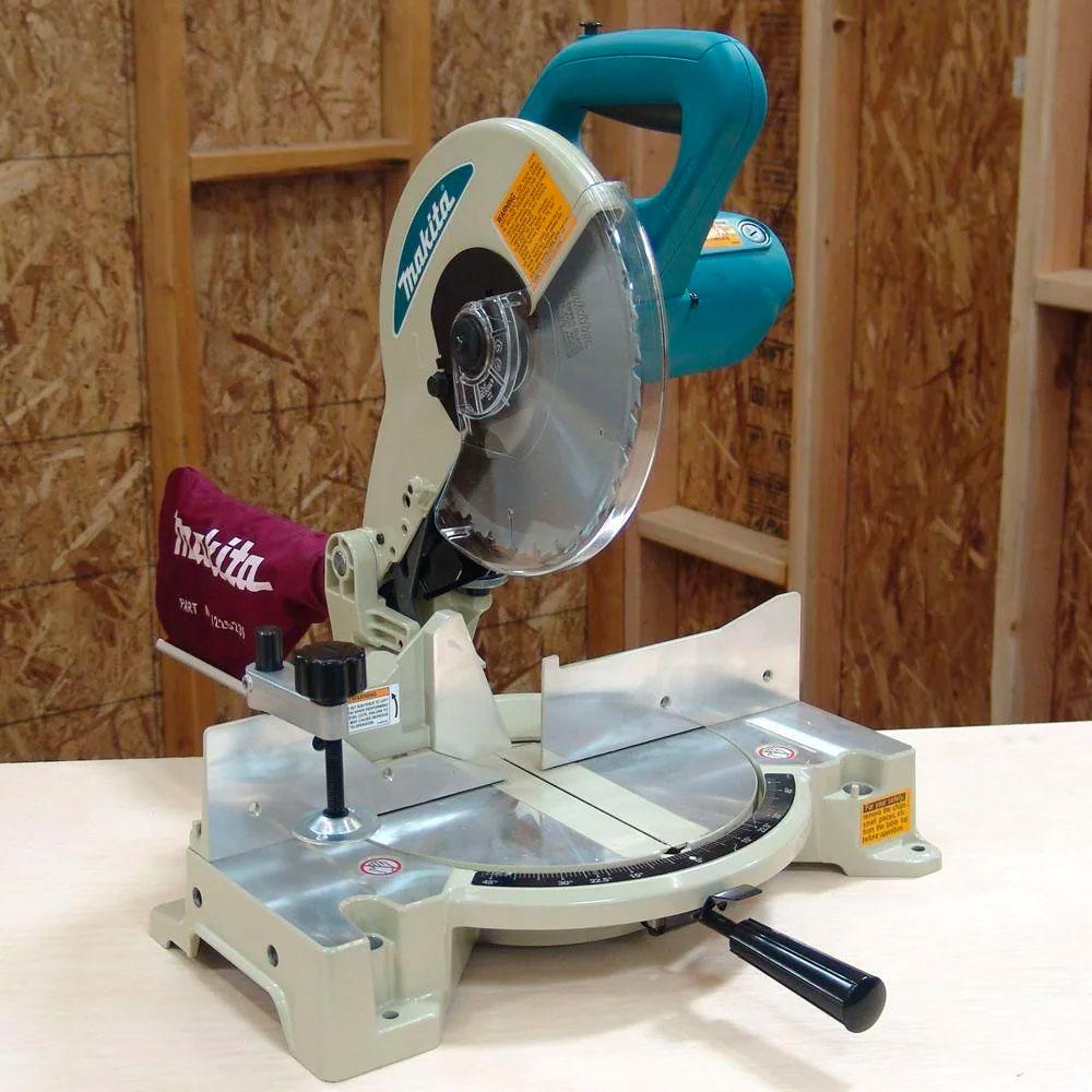 Makita LS1040 Compound Miter Saw 255mm, 1650W